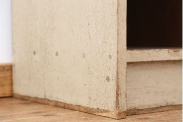 アンティーク家具　アンティーク　古い学校の大きなマス目棚(飾り棚、陳列棚、下駄箱)