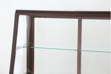 アンティーク家具　アンティーク　素敵なデザイン!古いタバコ屋の台形ガラスケース