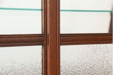 アンティーク家具　アンティーク　素敵なデザイン!古いタバコ屋の台形ガラスケース