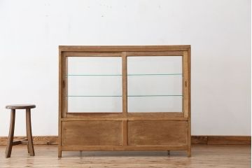 アンティーク　古い雑貨屋のレトロなガラスケース(ショーケース)