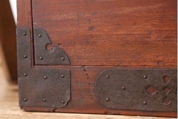 アンティーク家具　古民具・骨董　古いお家の時代箪笥ローボード?(ローチェスト)