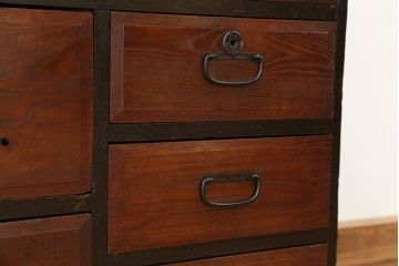アンティーク家具　アンティーク　シックな時代箪笥ローチェスト(ローボード)
