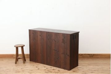 アンティーク家具　アンティーク　素敵なデザイン!古い木のモールガラスローチェスト