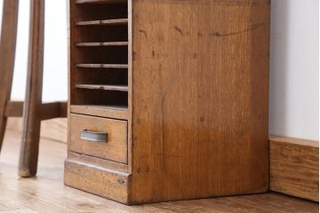 アンティーク家具　アンティーク　古い木の小さなカルテケース(書類棚、カードケース、図書館、図書室)(2)