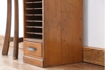 アンティーク家具　アンティーク　古い木の小さなカルテケース(書類棚、カードケース、図書館、図書室)