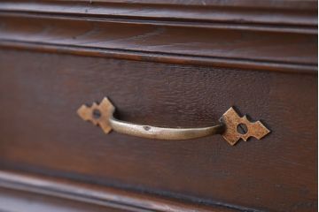 アンティーク家具　アンティーク　素敵なデザイン!大正ロマン　上質な本箱(収納棚)