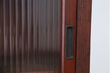 アンティーク家具　★アンティーク　古い木の縦型鉄脚収納棚