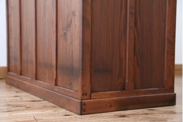 アンティーク家具　アンティーク　素敵なデザイン!古い木のモールガラスカウンターテーブル(収納棚、食器棚)