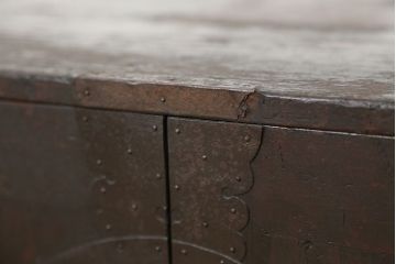 アンティーク家具　古民具・骨董　古いお家の観音開き時代箪笥ローボード(ローチェスト)
