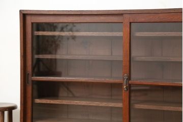 アンティーク家具　アンティーク　希少!珍しいサイズの薄型収納棚(本棚、飾り棚)