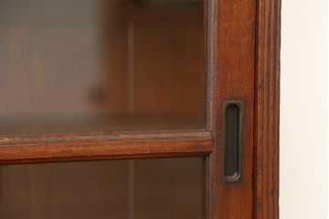 アンティーク家具　アンティーク　希少!珍しいサイズの薄型収納棚(本棚、飾り棚)