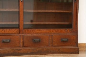 アンティーク家具　アンティーク　希少!珍しいサイズの薄型収納棚(本棚、飾り棚)