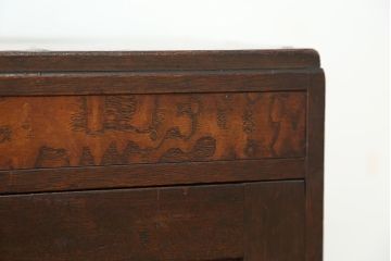 アンティーク家具　アンティーク　古い木の小振りな本箱