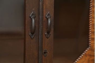 アンティーク家具　アンティーク　古い木の小振りな本箱