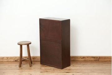アンティーク家具　アンティーク　古い木の小振りな本箱