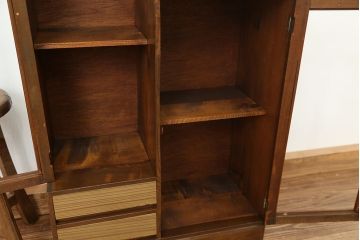 レトロ家具　アンティーク　レトロなデザインの小振りな本箱