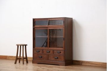 アンティーク家具　アンティーク　高級品!三方ケヤキ材の上質な収納棚(飾り棚、茶箪笥)