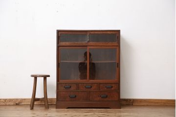 アンティーク家具　アンティーク　高級品!三方ケヤキ材の上質な収納棚(飾り棚、茶箪笥)