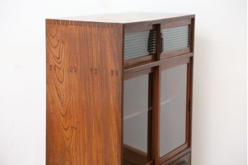 アンティーク家具　アンティーク　高級品!三方ケヤキ材の上質な収納棚(飾り棚、茶箪笥)