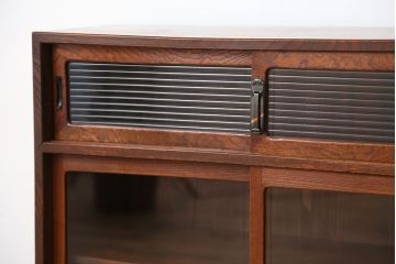 アンティーク家具　アンティーク　高級品!三方ケヤキ材の上質な収納棚(飾り棚、茶箪笥)