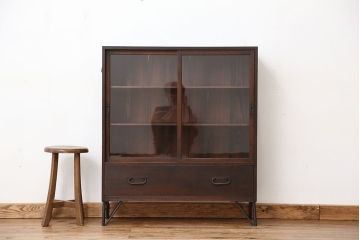 アンティーク家具　アンティーク　素敵なデザイン!古い木の鉄脚収納棚
