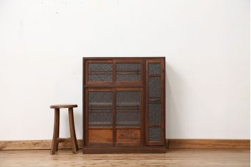アンティーク家具　アンティーク　素敵なデザイン!古い木のダイヤガラス収納棚(下駄箱)