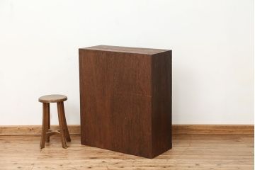 アンティーク家具　アンティーク　素敵なデザイン!古い木のダイヤガラス収納棚(下駄箱)
