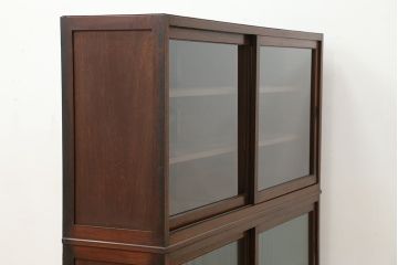 アンティーク家具　アンティーク　古い木のシンプルなモールガラス二段重ね収納棚(飾り棚、食器棚、陳列棚)