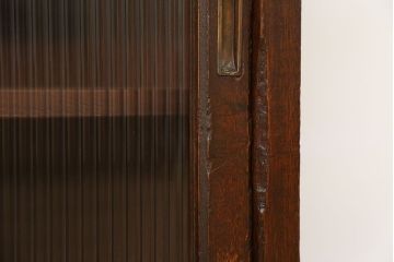 アンティーク家具　アンティーク　古い木のシンプルなモールガラス二段重ね収納棚(飾り棚、食器棚、陳列棚)