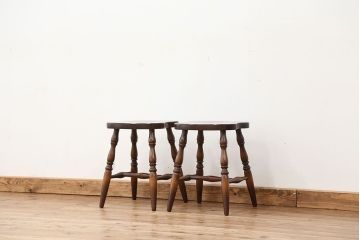 中古　飛騨産業　キツツキマーク　スツール2脚セット