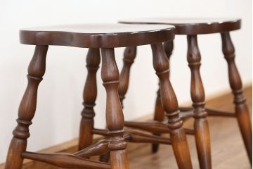中古　飛騨産業　キツツキマーク　スツール2脚セット