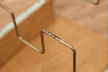 アンティーク雑貨　アンティーク　レトロなデザインの本立て　2個セット