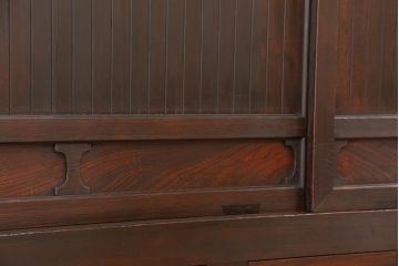 古民具・骨董　美品!モダンな昇り引き出し付き　2段重ね水屋箪笥