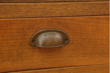 アンティーク家具　アンティーク　古い駄菓子屋の引き出し付きナラ材ガラスケース(飾り棚、ショーケース)
