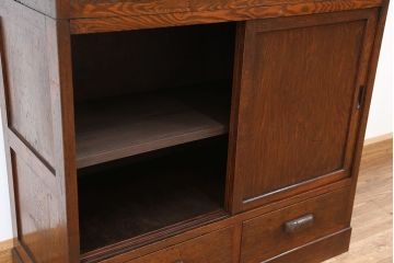 アンティーク家具　☆アンティーク　古い木のシックな二段重ね収納棚(食器棚)