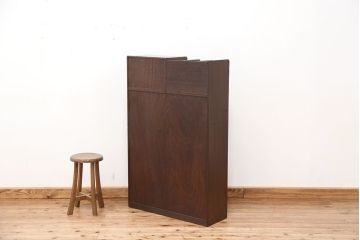 アンティーク家具　アンティーク　可愛いデザイン!古い木の引き出し付き飾り棚(本棚)