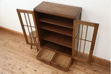 レトロ家具　★レトロなデザインのアンティーク本箱