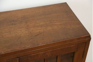 レトロ家具　★レトロなデザインのアンティーク本箱