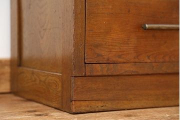 レトロ家具　★レトロなデザインのアンティーク本箱