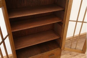 レトロ家具　★レトロなデザインのアンティーク本箱