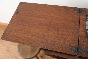 アンティーク家具　アンティーク　足踏みシンガーミシン(SINGER)