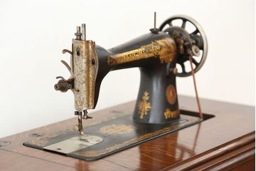 アンティーク家具　アンティーク　足踏みシンガーミシン(SINGER)