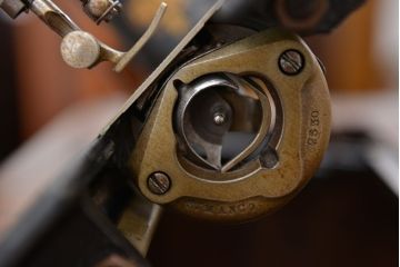 アンティーク家具　アンティーク　足踏みシンガーミシン(SINGER)