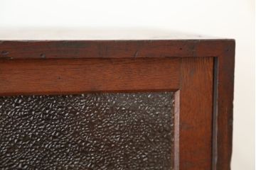 アンティーク家具　アンティーク　古い木の使い込まれたダイヤガラス収納棚(飾り棚・食器棚)