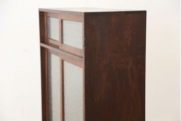 アンティーク家具　アンティーク　古い木の使い込まれたダイヤガラス収納棚(飾り棚・食器棚)