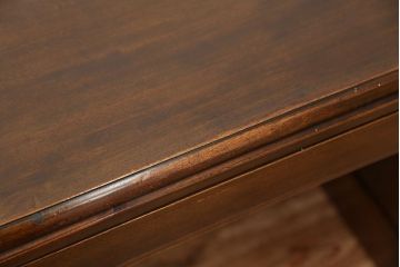 レトロ家具　◇アンティーク　レトロなデザインの重厚な両袖机