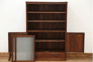 アンティーク家具　アンティーク　可愛いデザイン!古い木のスリガラス入り本箱