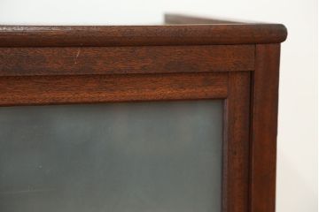 アンティーク家具　アンティーク　可愛いデザイン!古い木のスリガラス入り本箱