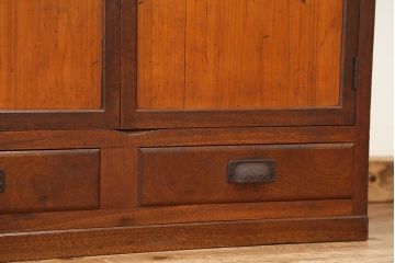 アンティーク家具　アンティーク　可愛いデザイン!古い木のスリガラス入り本箱