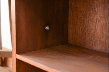 アンティーク家具　アンティーク　古い木のシンプルな薄型本棚(飾り棚)